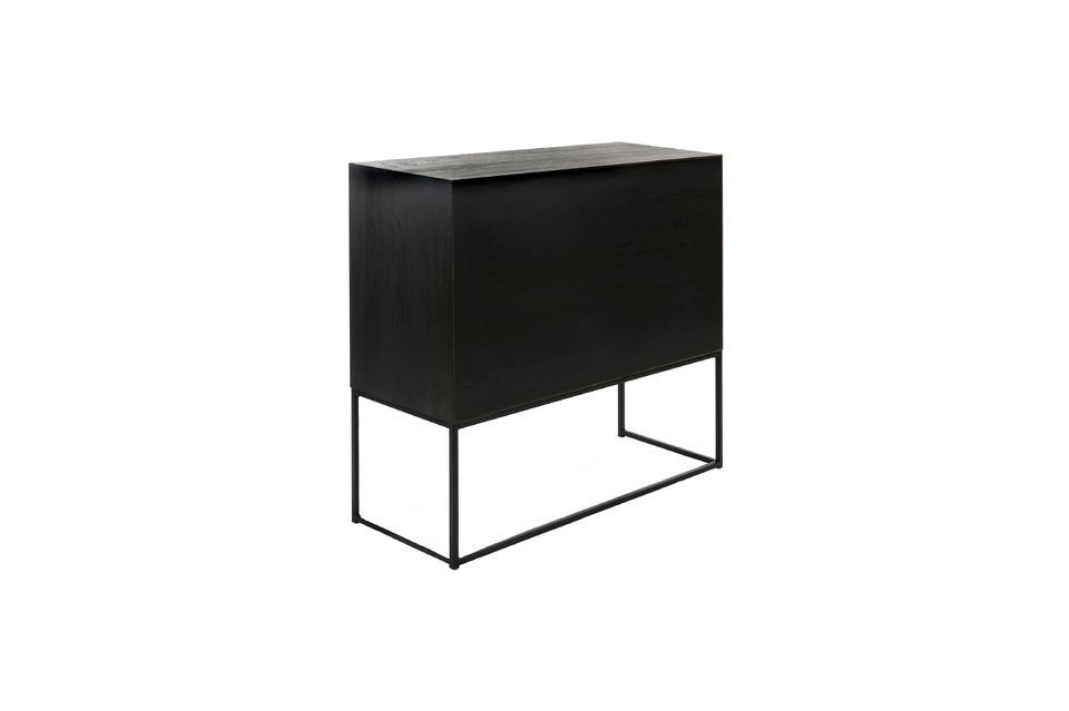 Vous profitez d\'une armoire discrète et design pour compléter l\'ameublement du salon