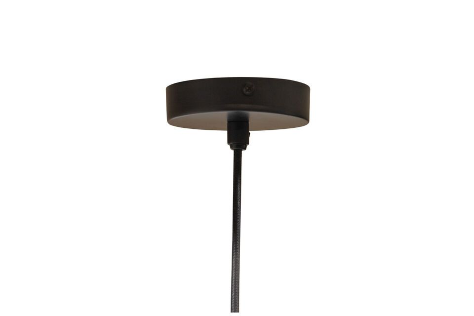 Toute l\'originalité de cette lampe réside dans son aspect bicolore : une partie en métal noir