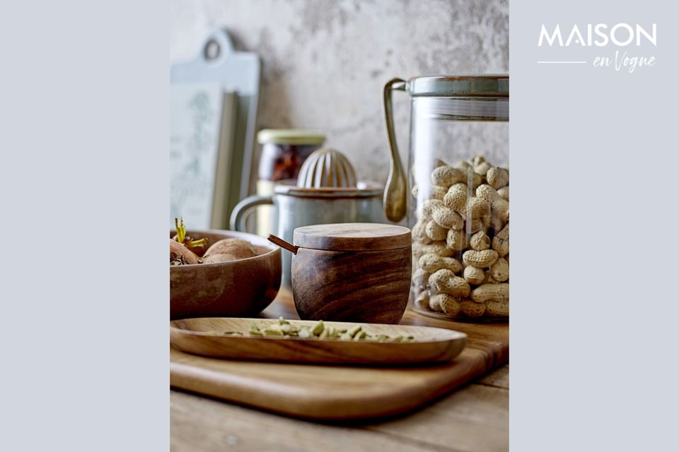 La planche à découper peut servir pour couper des légumes