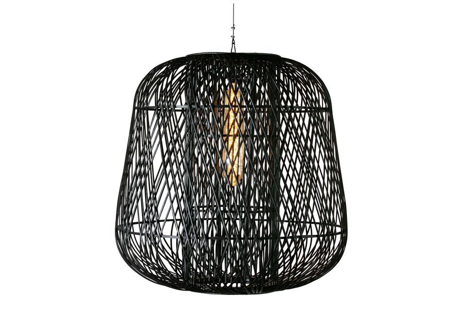 Lampe à suspension Moza en bambou teinte noire, impressionnante, chaleureuse et élégante.