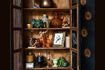 Miniature Grande vitrine en bois noir Auriac 8