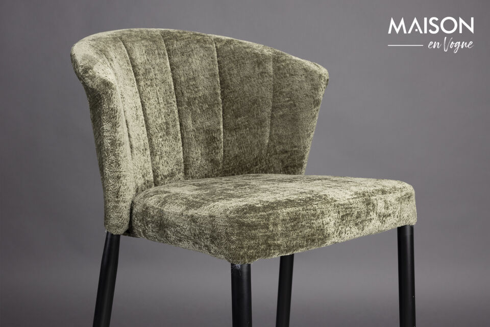 The seams on the semi-circular seat