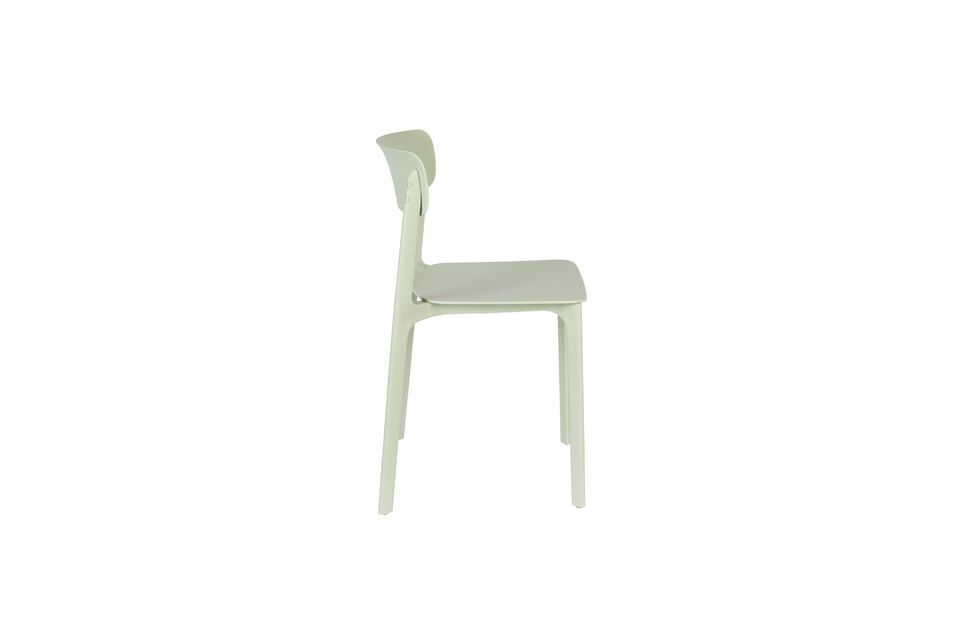 Whether for reading, sharing a meal or working, it will meet your needs with style and simplicity