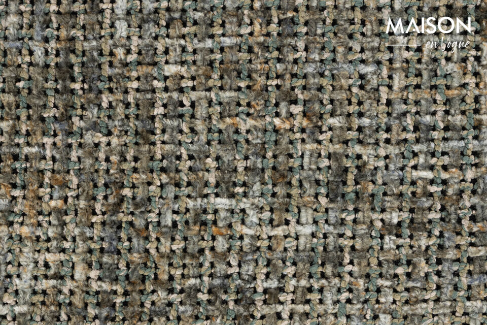 This creates a playful look with a pattern that seems to ‘dance