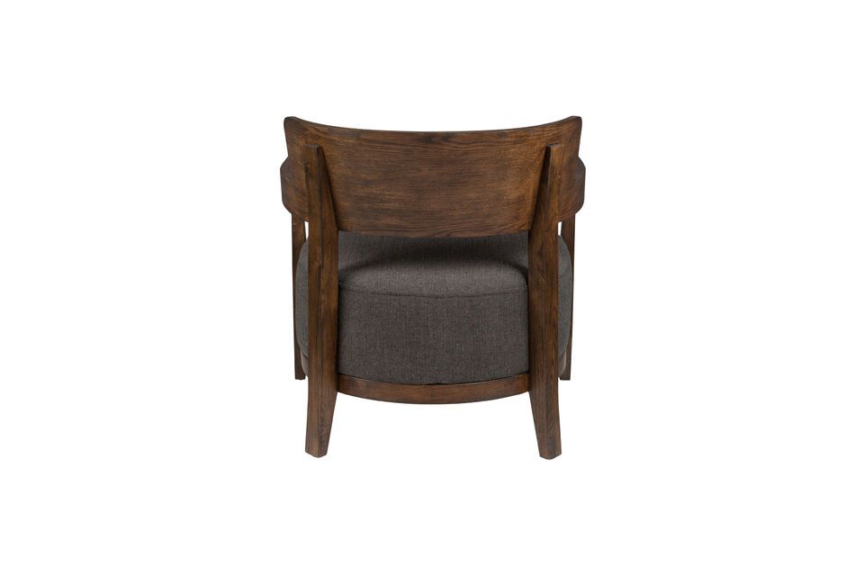 The sleek design and adaptable color blend effortlessly with a variety of furniture palettes and