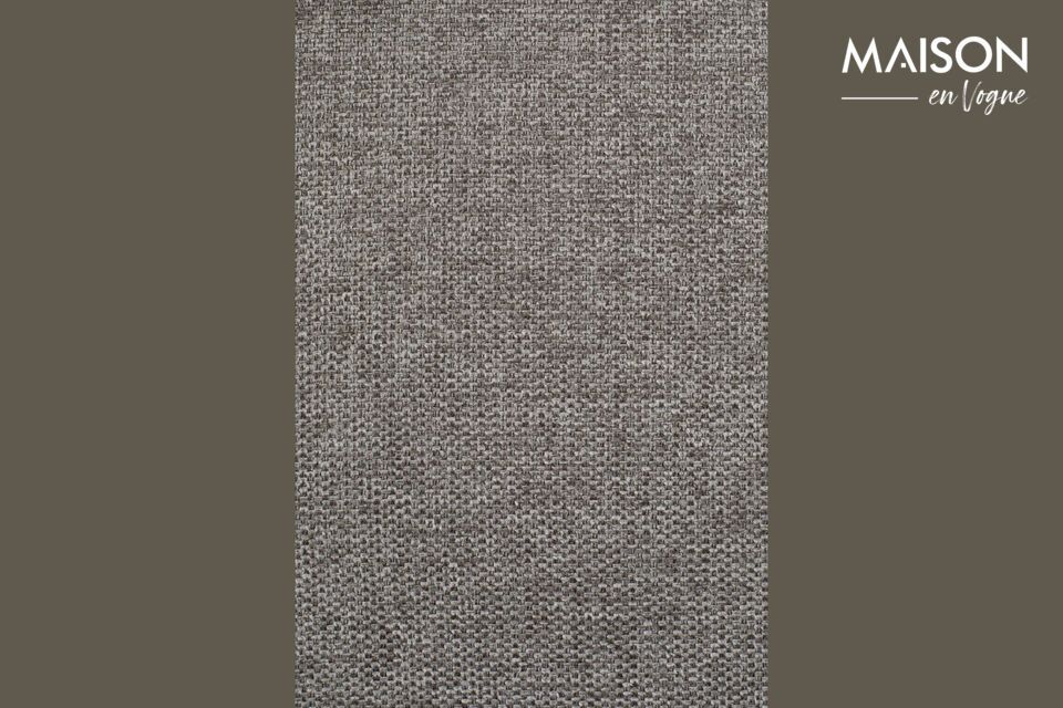 Comfort and style with the sobriety of a fabric chair.