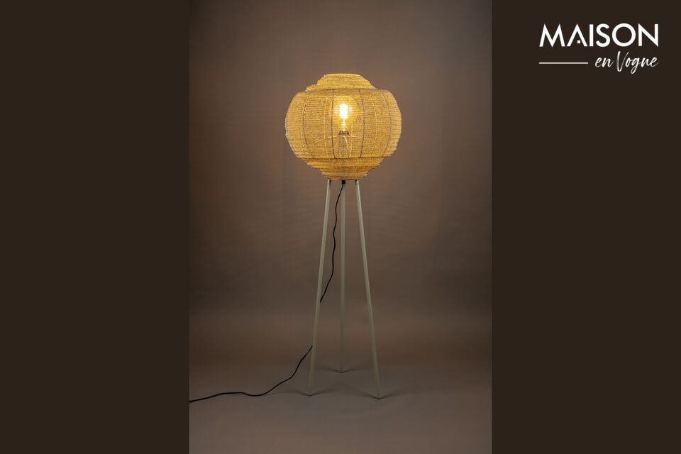 Elegant, sober lighting for all your spaces.