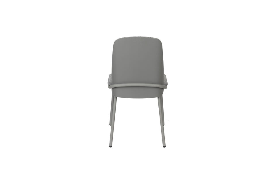 Deze eettafelstoel met buisframe is verkrijgbaar in verschillende kleuren
