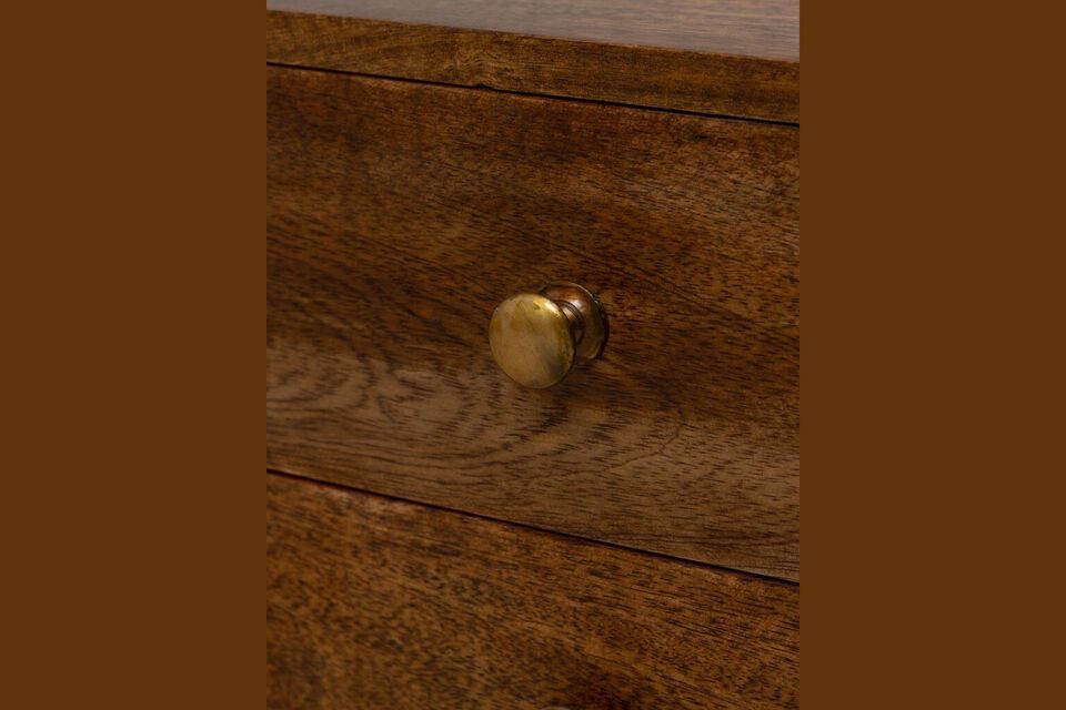 Its timeless design blends harmoniously into any decor, whether modern or classic