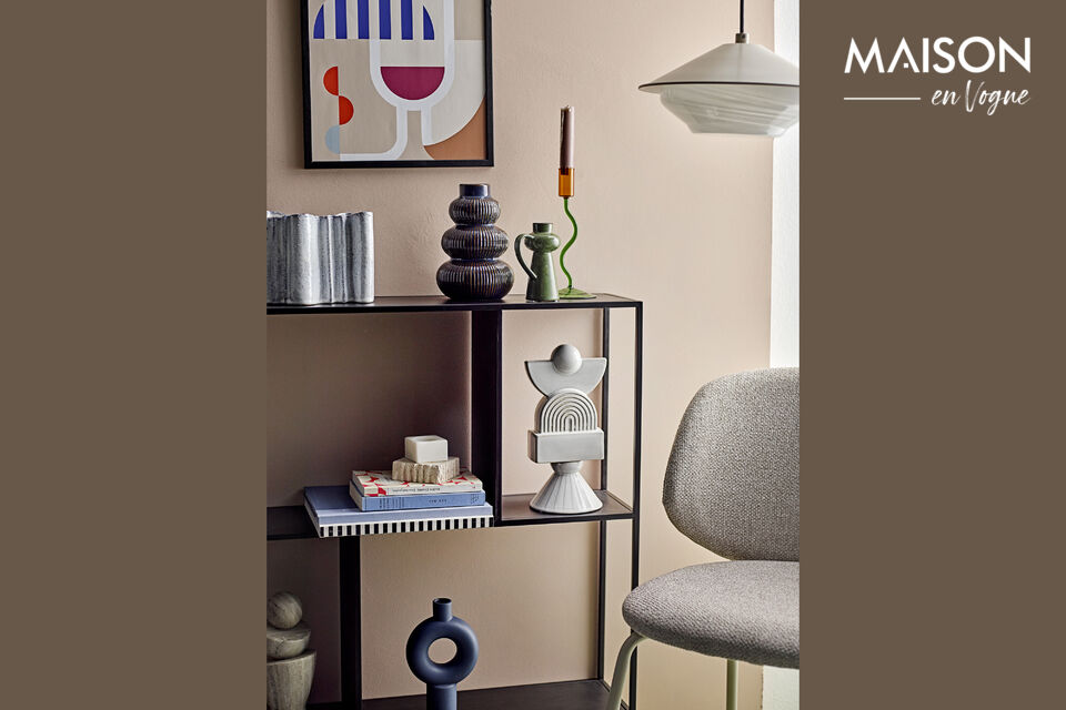 Die Janna Hängeleuchte von Bloomingville ist in einem einfachen, sauberen Design gehalten