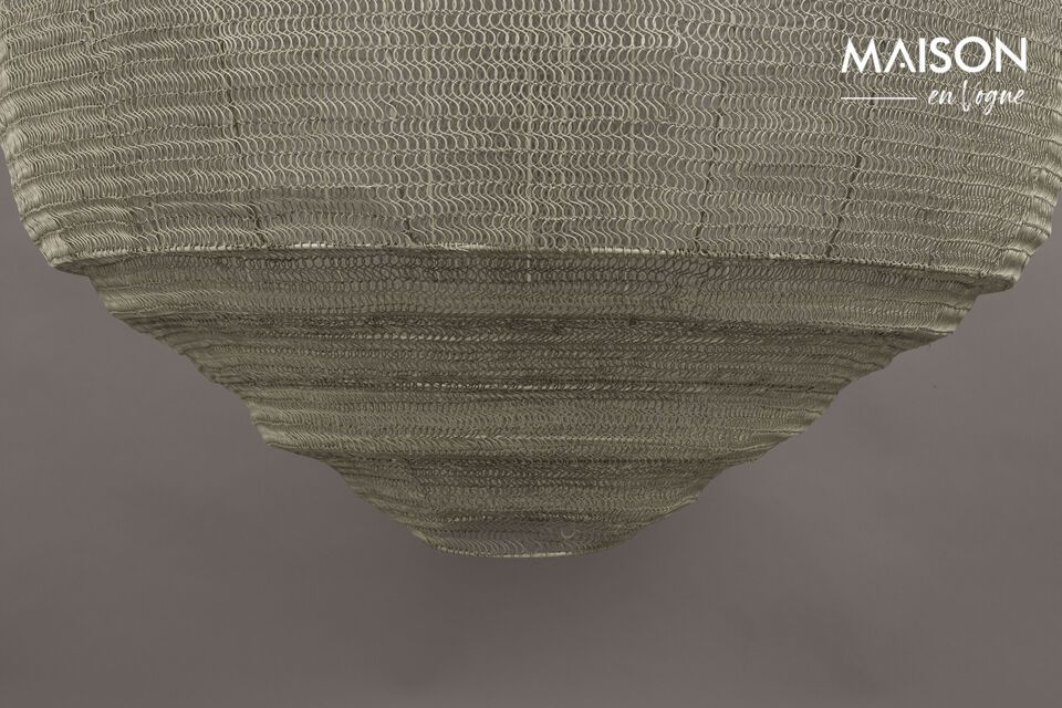 Thanks to its generous dimensions (70 cm in length and depth