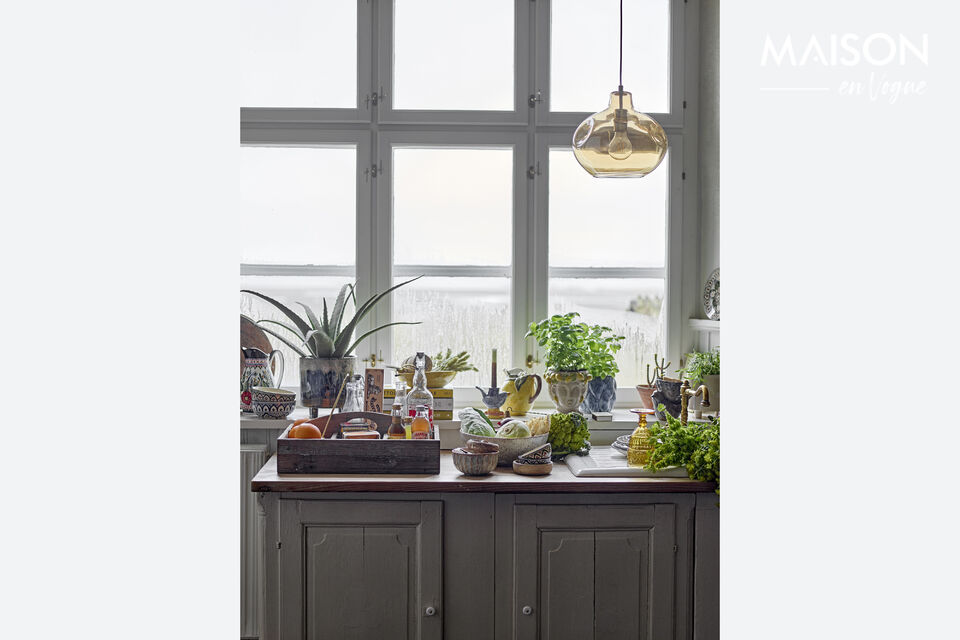 De Azizi hanglamp van Creative Collection brengt een vleugje elegantie en verfijning in elke kamer