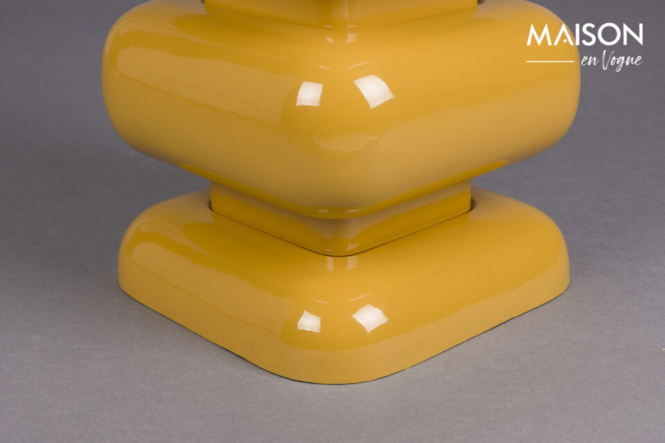 Ideal, um Ihre Kaffeetasse darauf abzustellen oder als Unterlage für eine schöne Tischlampe