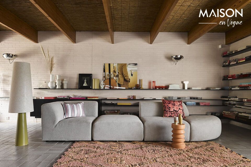 Or opt for a more luxurious look with the curved \'Angle\' element