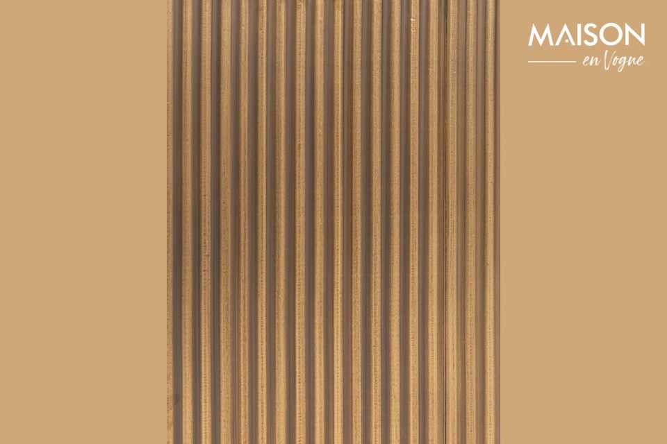 Its sleek design and gilded lacquered wood finish add a touch of warmth and style to your dining