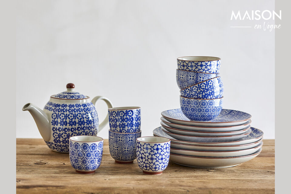 Der Karine Teller von Bloomingville ist ein 4er-Set in blauen Farbtönen