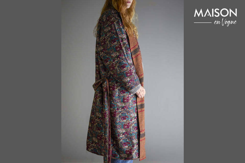 Il Kimono Rieti di Creative Collection è un kimono reversibile e riciclato in taglia unica