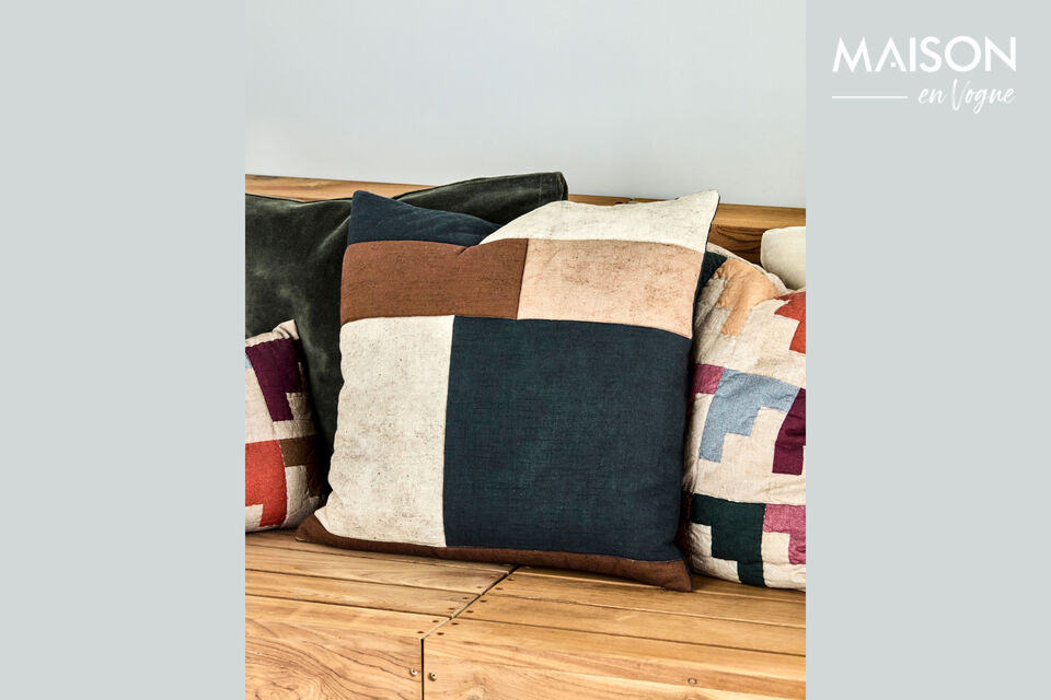 This cushion cover in black