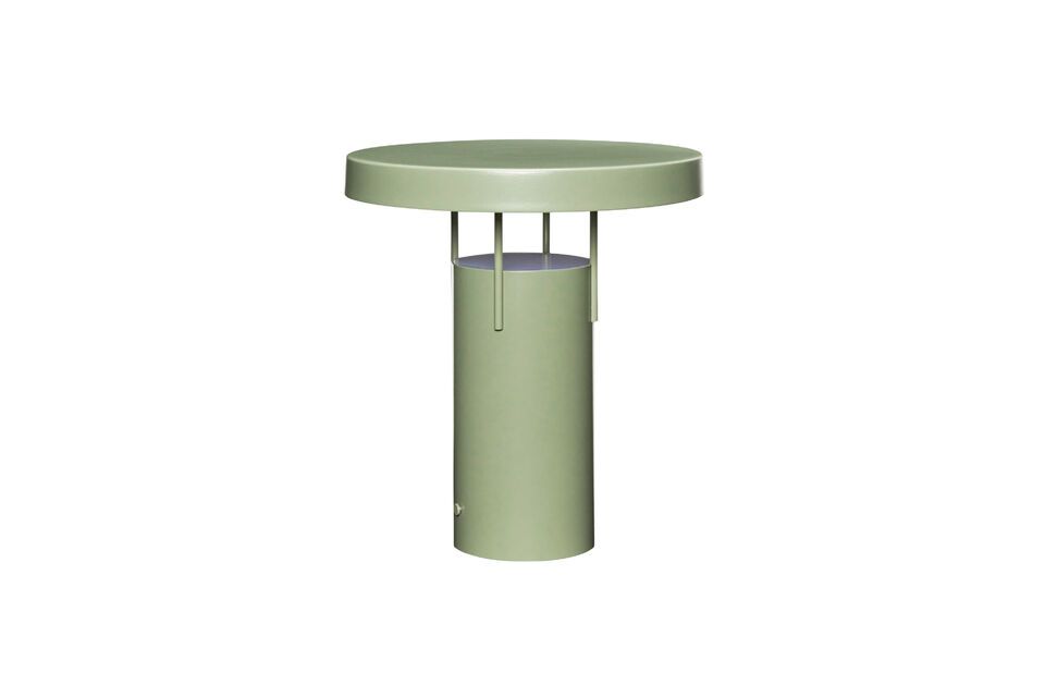 La lampada da tavolo BringMe in metallo verde evoca la freschezza della primavera e aggiunge