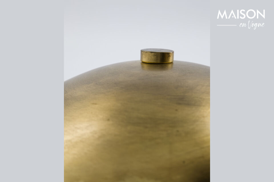 Il design artigianale dalla silhouette morbida infonde personalità al tuo arredamento