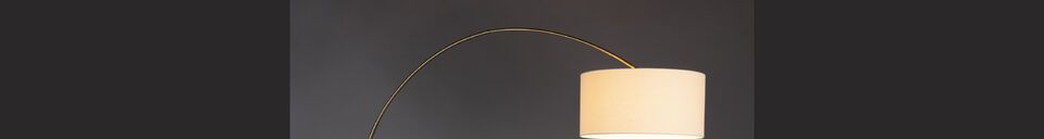 Mise en avant matière Lampadaire en fer beige Archie