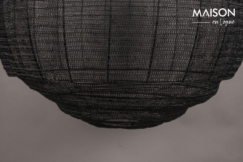 Con sus generosas dimensiones de 70 cm de diámetro y una altura adecuada de 75 cm