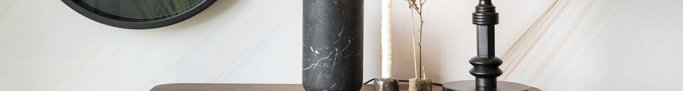 Descriptivo Materiales Lámpara de sobremesa de aluminio negro Totem
