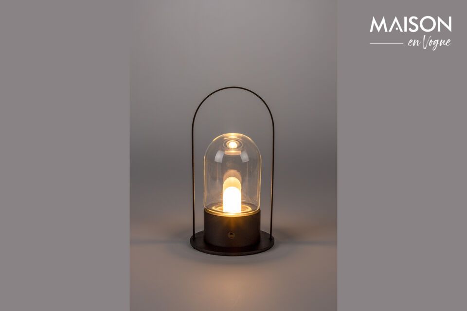 Descubra la versatilidad y elegancia de la lámpara de sobremesa Smarty de hierro negro