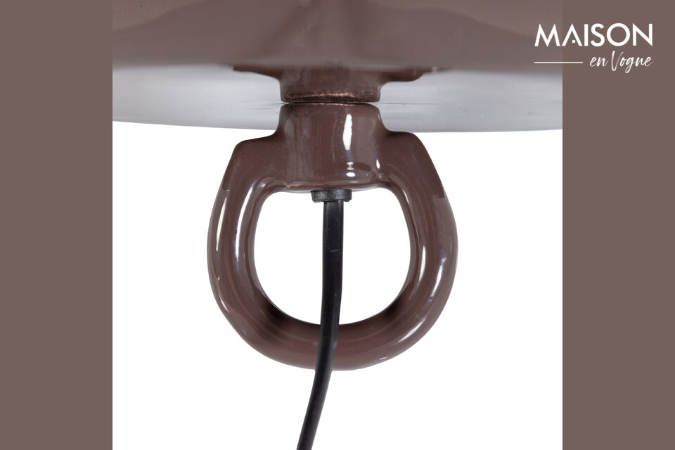 Que vous la placiez sur une table d\'appoint