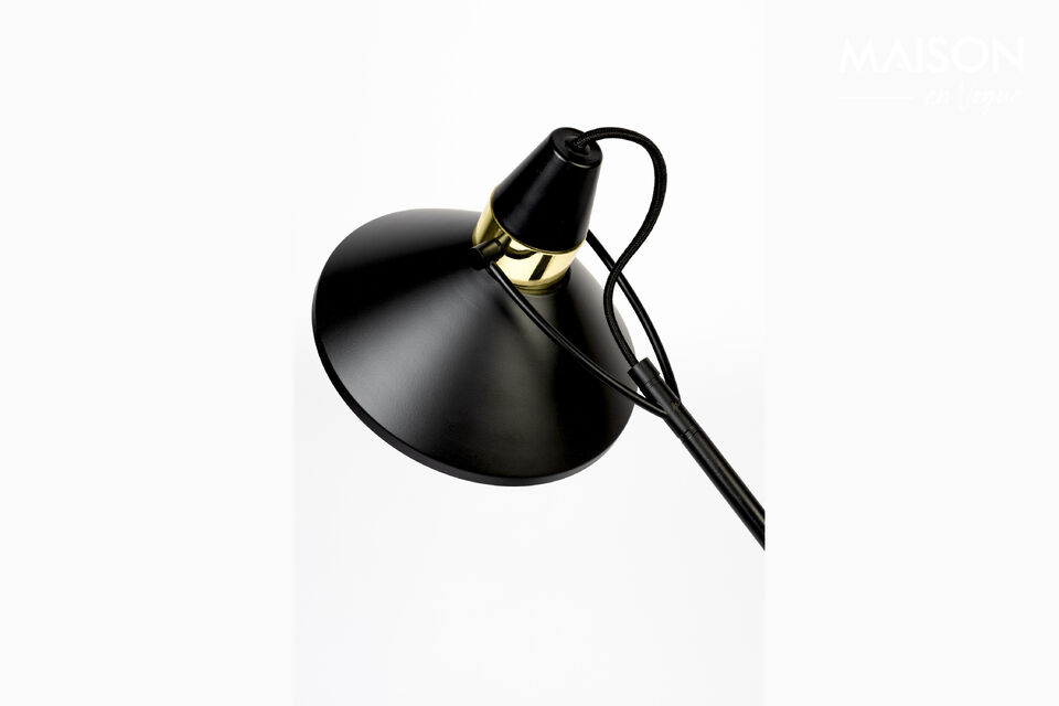 Utilisez-la par exemple comme lampe de lecture à la maison ou au bureau