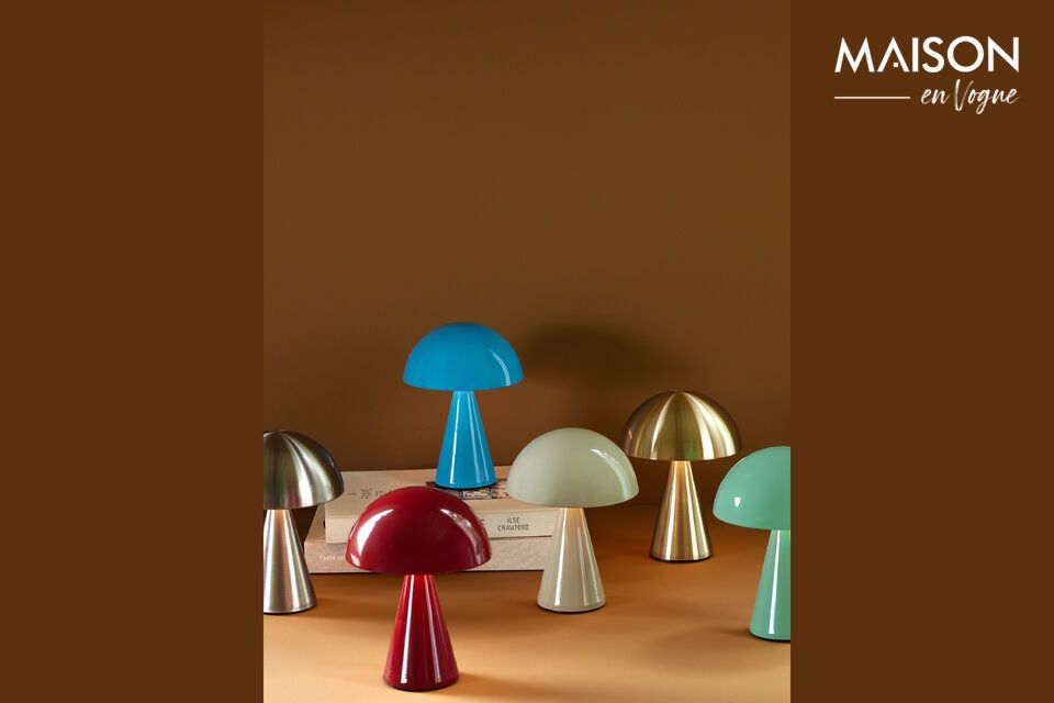 Plongez dans l\'univers délicat de la lampe à poser en fer nickel Mush