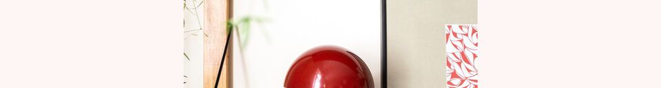 Mise en avant matière Lampe à poser en fer rouge Mush