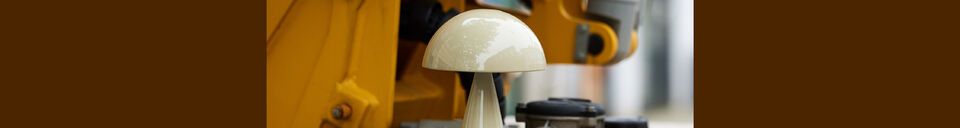 Mise en avant matière Lampe à poser en fer sable Mush