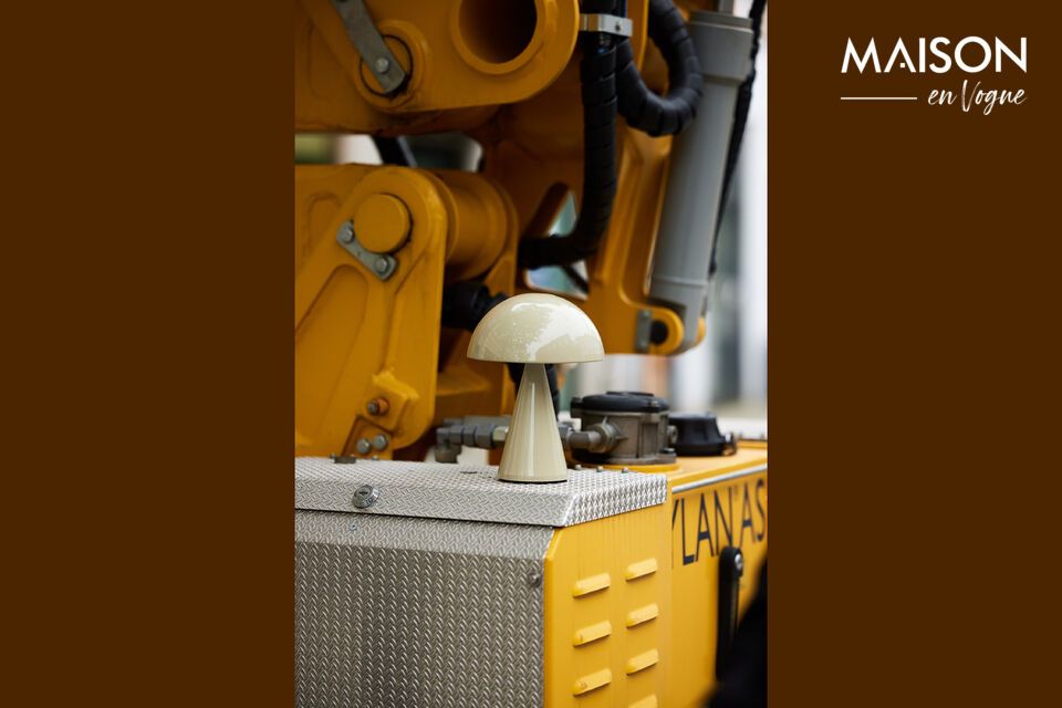 Lampe à poser en fer sable Mush Hübsch