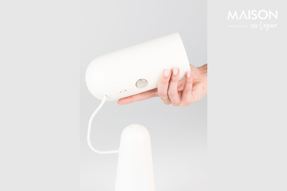 Une lampe contemporaine pratique pour travailler