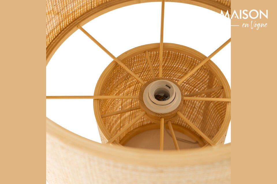 Avec ou sans lumi&egrave;re, cette lampe attire l\'attention &agrave; coup s&ucirc;r