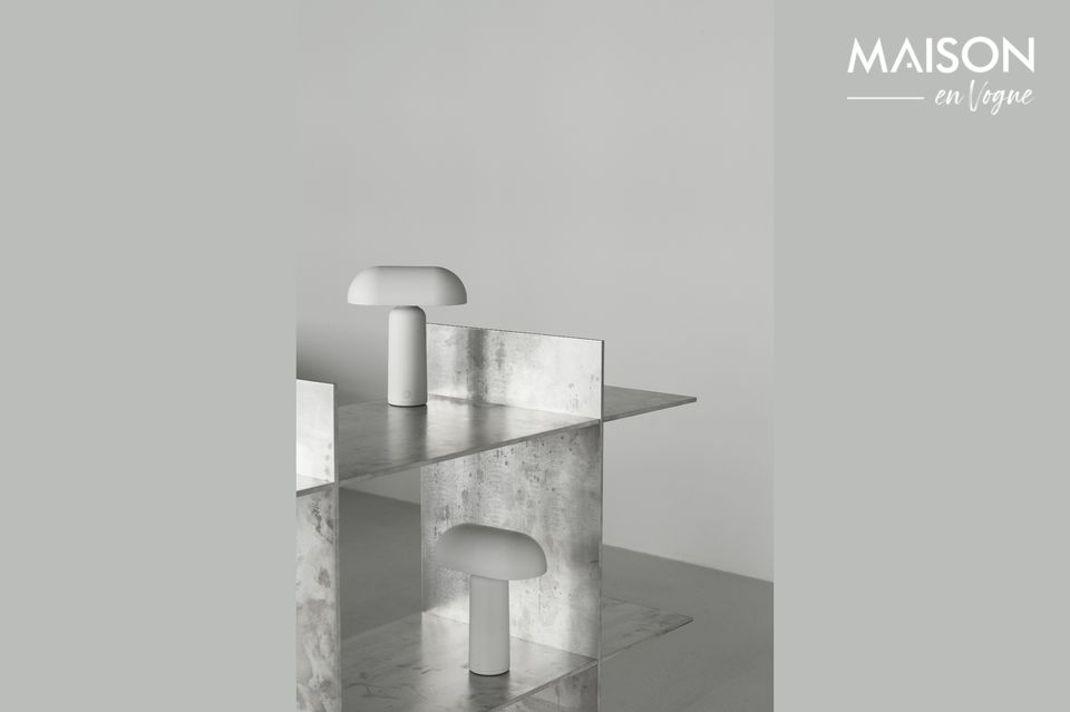 Lampe de table Porta en acrylique blanc, minimaliste et attrayante