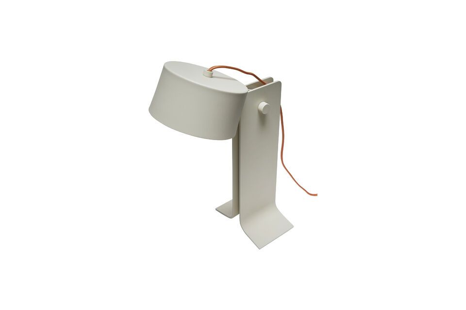 La lampe de table en aluminium sable Crea offre un design épuré et une couleur douce