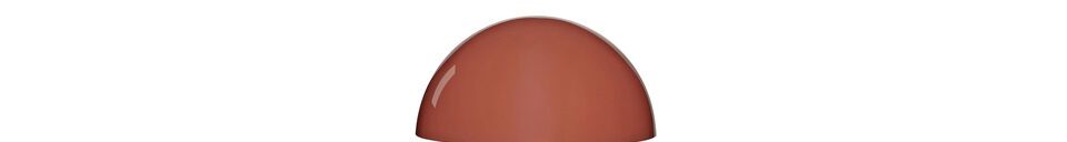 Mise en avant matière Lampe de table en métal rouge Mush