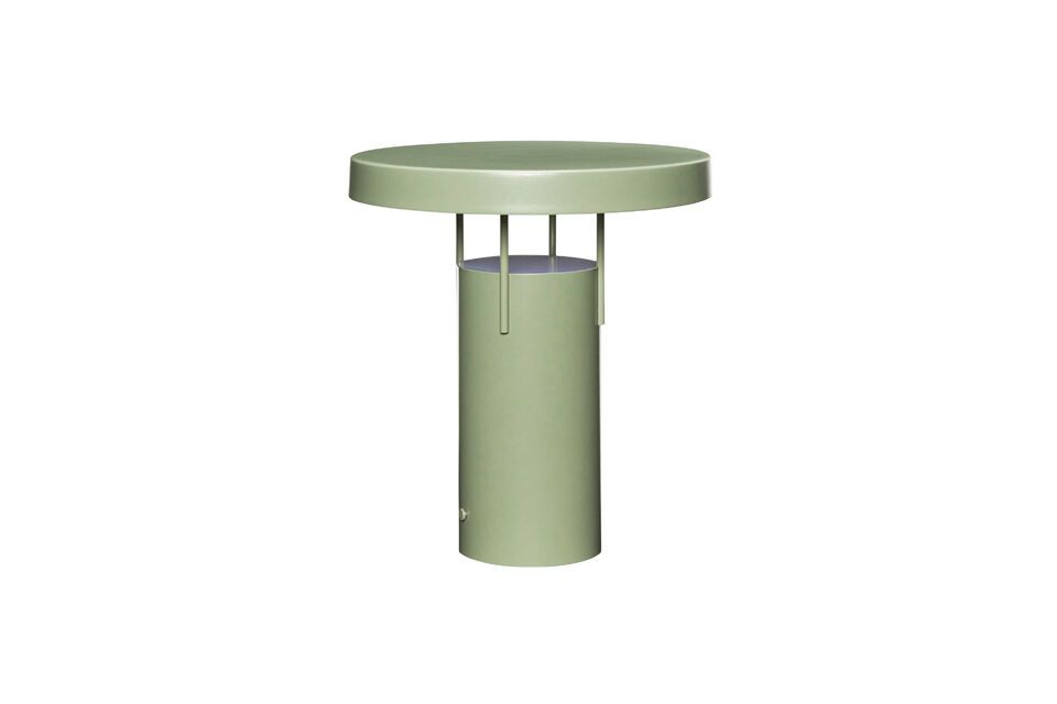 La lampe de table en métal vert BringMe évoque la fraîcheur printanière et offre une luminosité