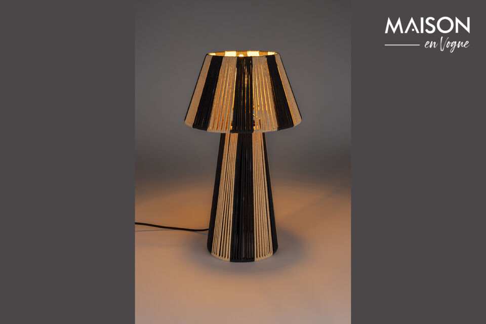 Stripe it up ! Avec cette lampe de sol et de table signée Bold Monkey