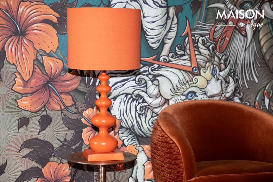 La lampe à poser When Orange is King est une ode à l\'audace et à la créativité