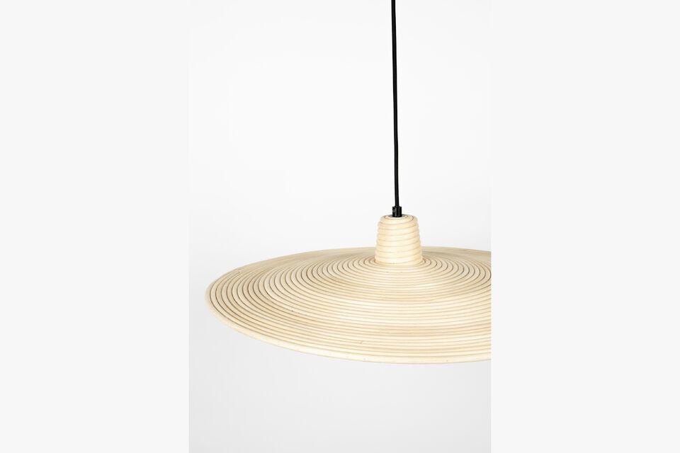 With generous dimensions of 60 cm in length