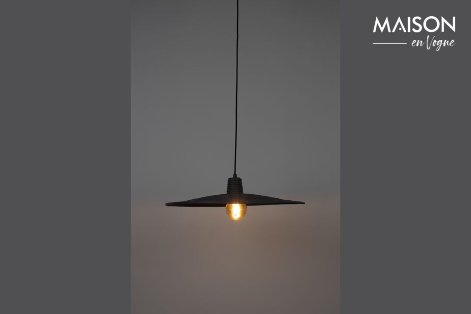 Add a natural touch with our rattan suspension.