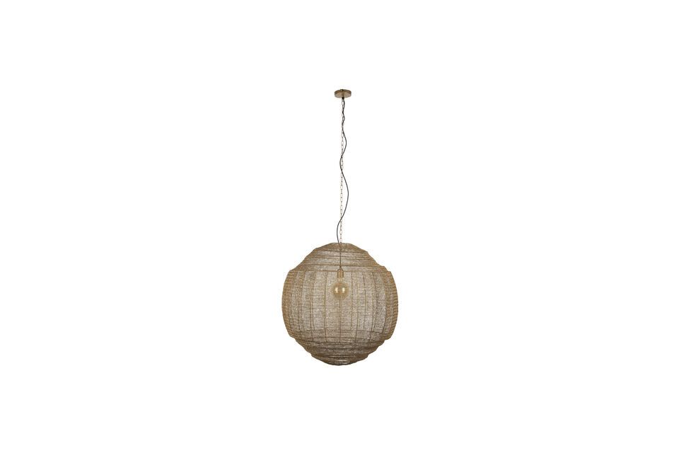 Its weight of 9 kg testifies to its quality and sturdiness