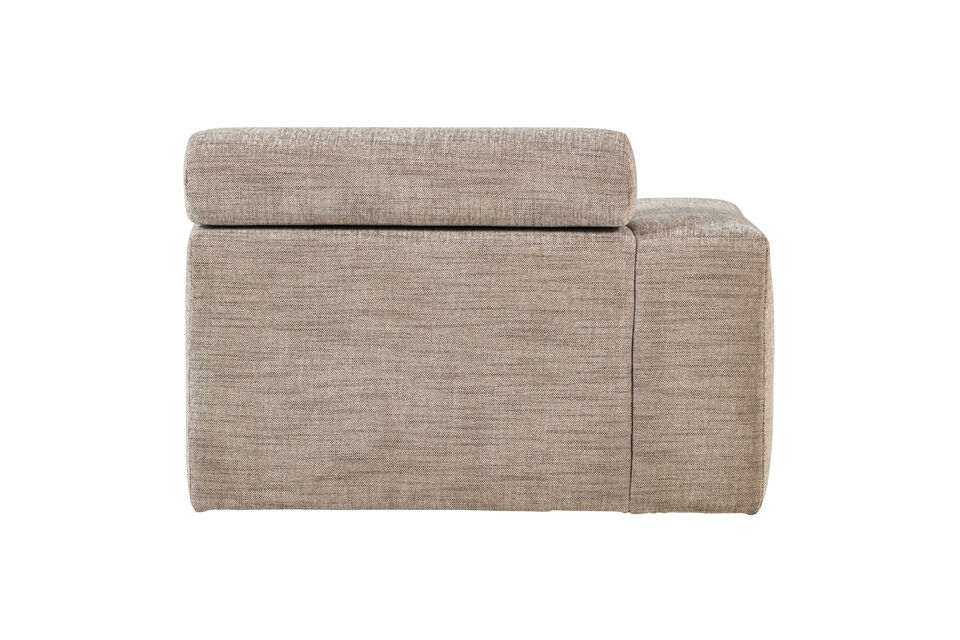 Made of 100% polyester, the fabric is both sturdy and comfortable