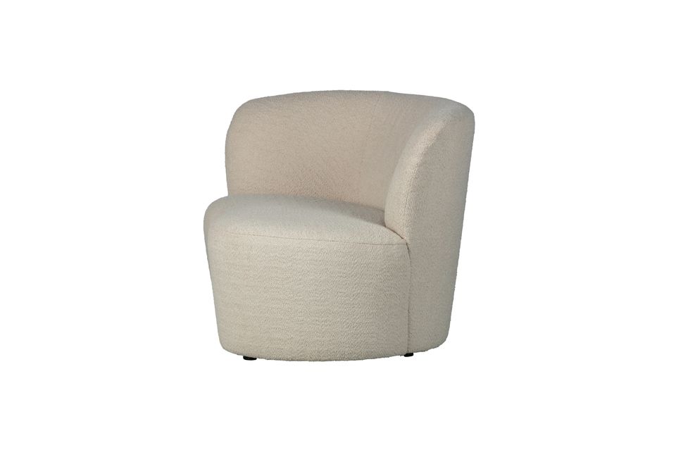 Thanks to its compact dimensions, the sofa can be placed in almost any interior