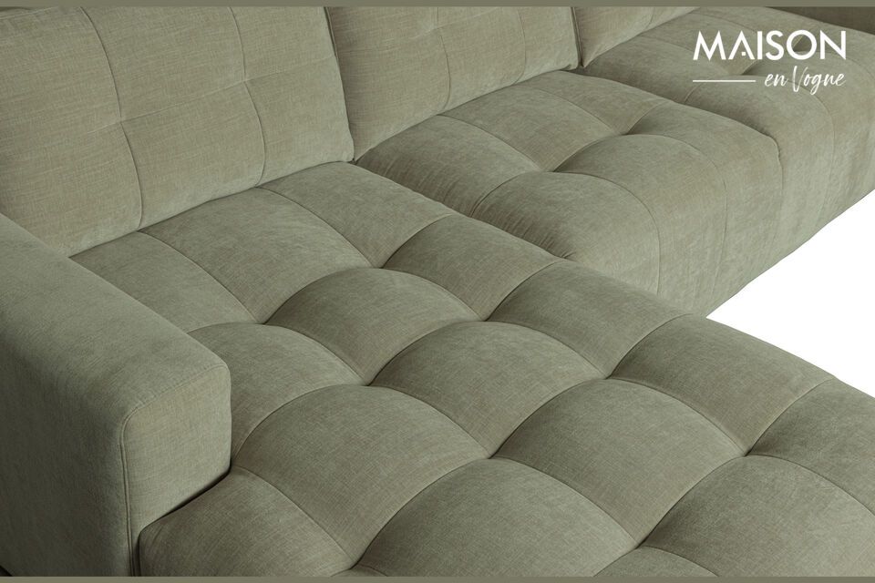 It\'s also easy to maintain with removable back cushion covers that can be washed at 30 degrees