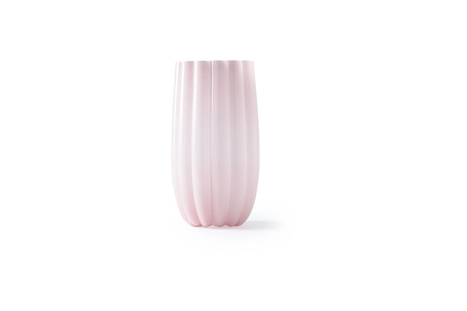 Each vase in the collection has been designed to harmonize with current trends while retaining a