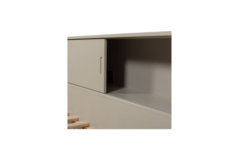 L\'espace de rangement integre offre un espace supplementaire pour les jouets ou d\'autres objets